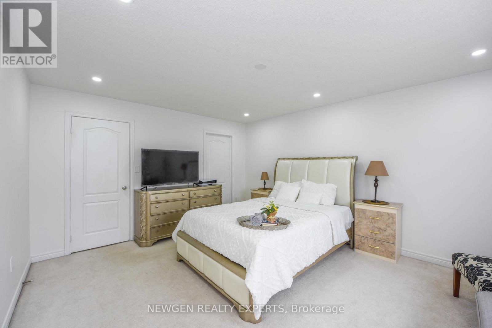 30 Lorenzo Circle, Brampton, Ontario  L6R 3N3 - Photo 21 - W12632300