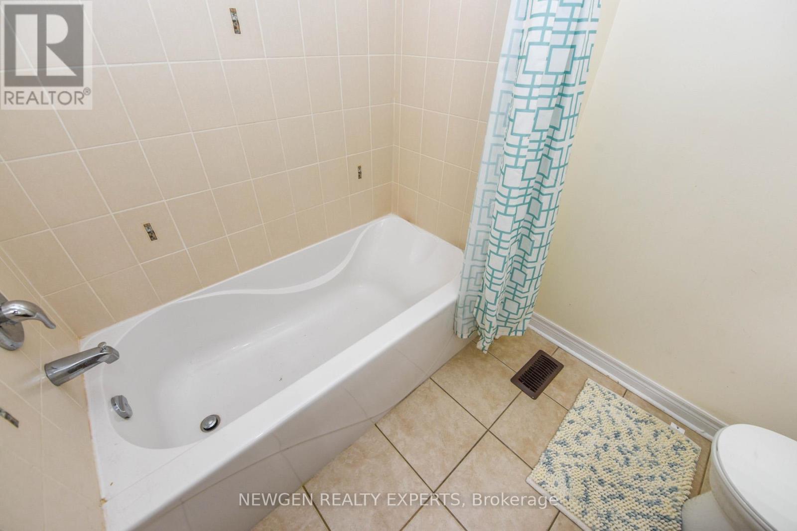 30 Lorenzo Circle, Brampton, Ontario  L6R 3N3 - Photo 31 - W12632300