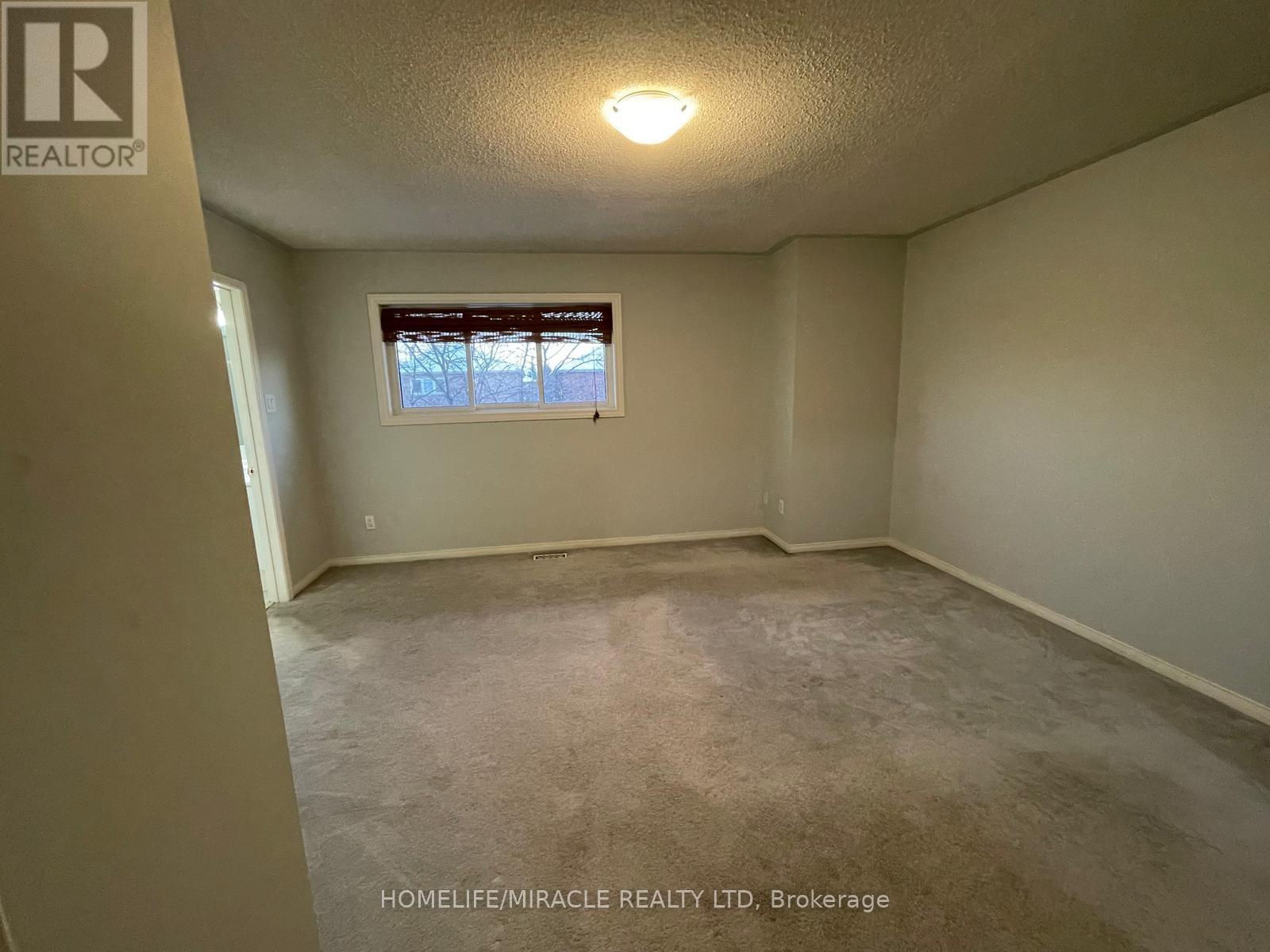 6 Smith Drive, Halton Hills, Ontario  L7G 5K6 - Photo 6 - W12632316