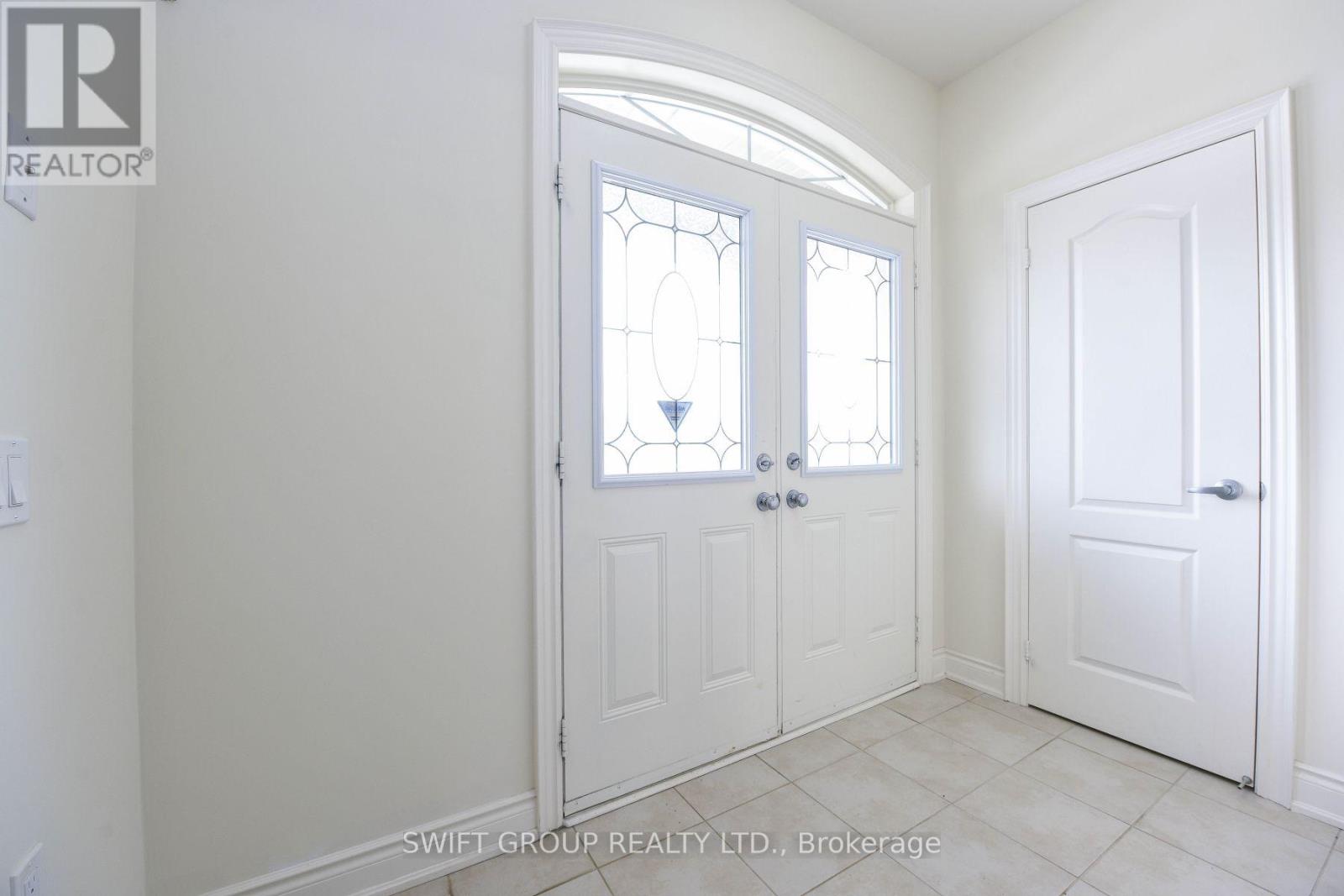 Upper - 24 Dotchson Avenue, Caledon, Ontario  L7C 4G6 - Photo 2 - W12632322