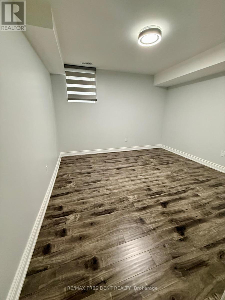 75 Thornbush Boulevard, Brampton, Ontario  L7A 4J9 - Photo 6 - W12632324