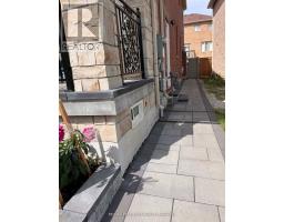 75 THORNBUSH BOULEVARD, Brampton, Ontario