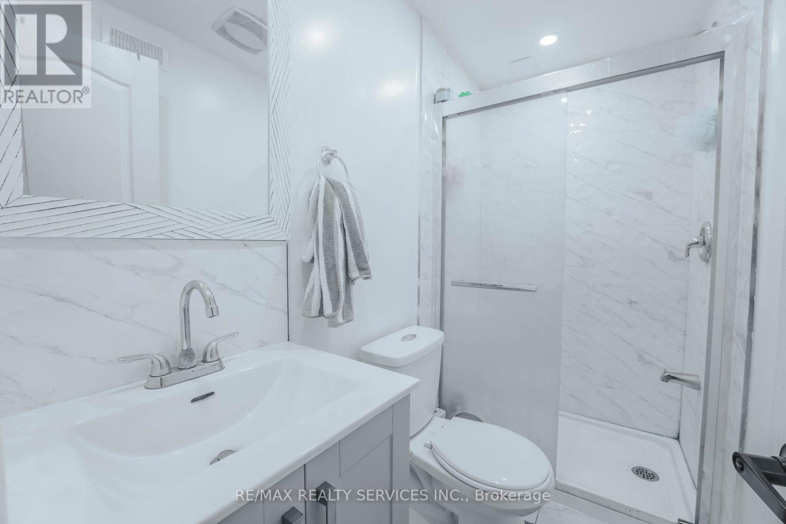 132 Lauraglen Crescent, Brampton, Ontario  L6Y 5A3 - Photo 37 - W12632334