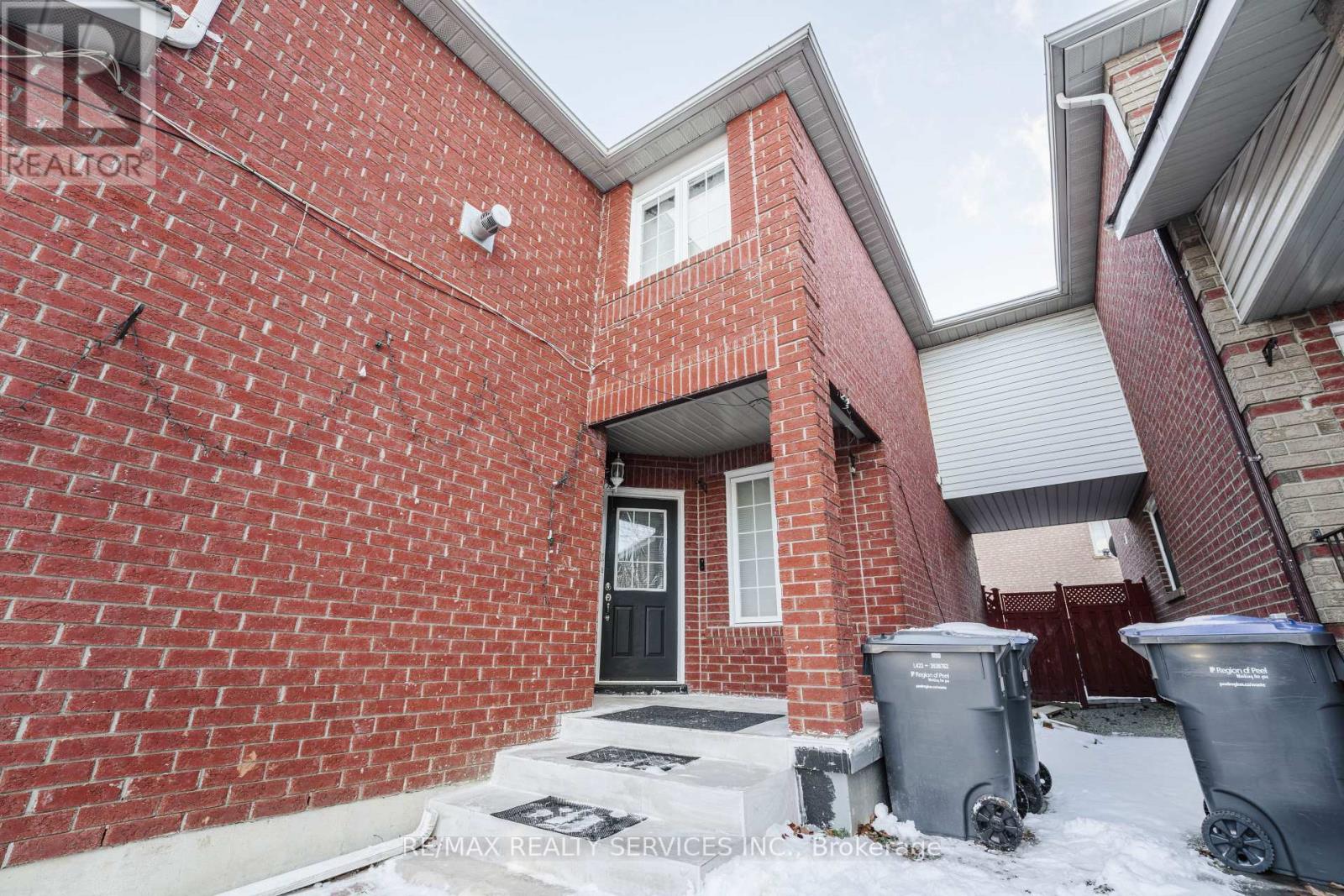 132 Lauraglen Crescent, Brampton, Ontario  L6Y 5A3 - Photo 45 - W12632334