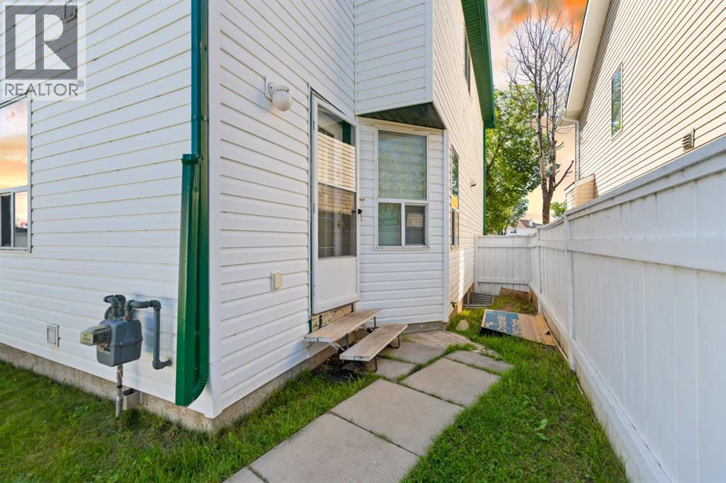 14 Tarington Park Ne, Calgary, Alberta  T3J 3V6 - Photo 8 - A2258667