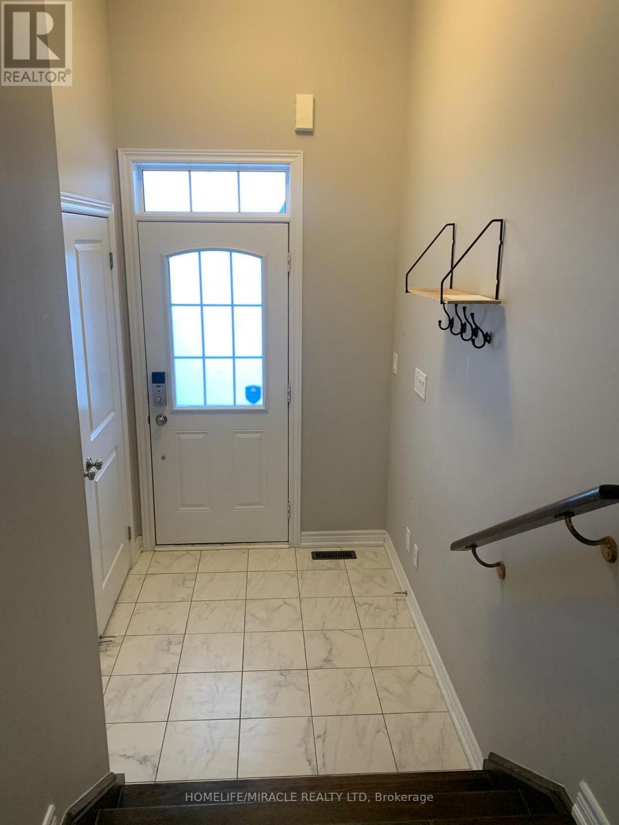 72 Clifford Crescent, New Tecumseth, Ontario  L0G 1W0 - Photo 2 - N12632284