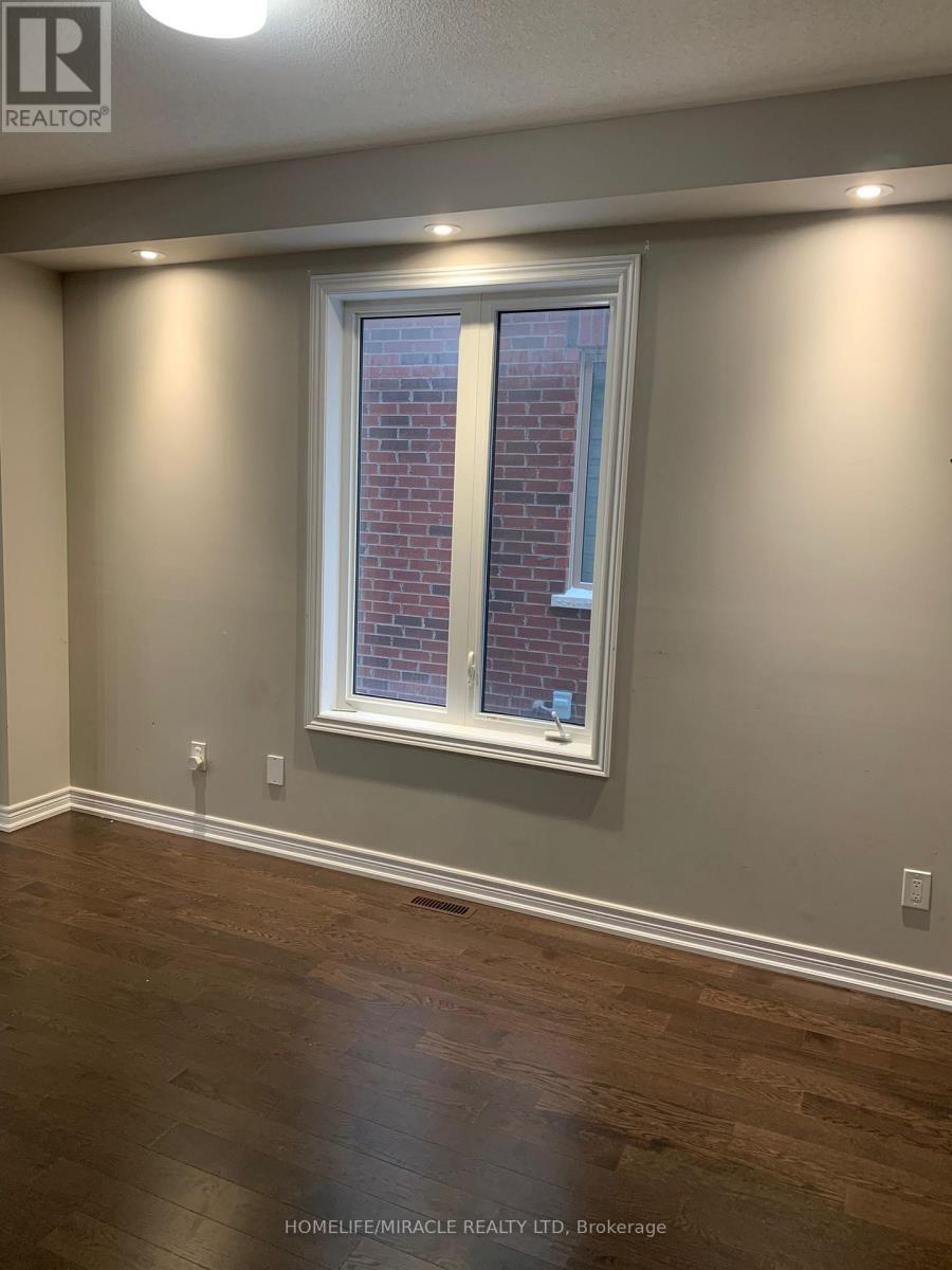 72 Clifford Crescent, New Tecumseth, Ontario  L0G 1W0 - Photo 4 - N12632284