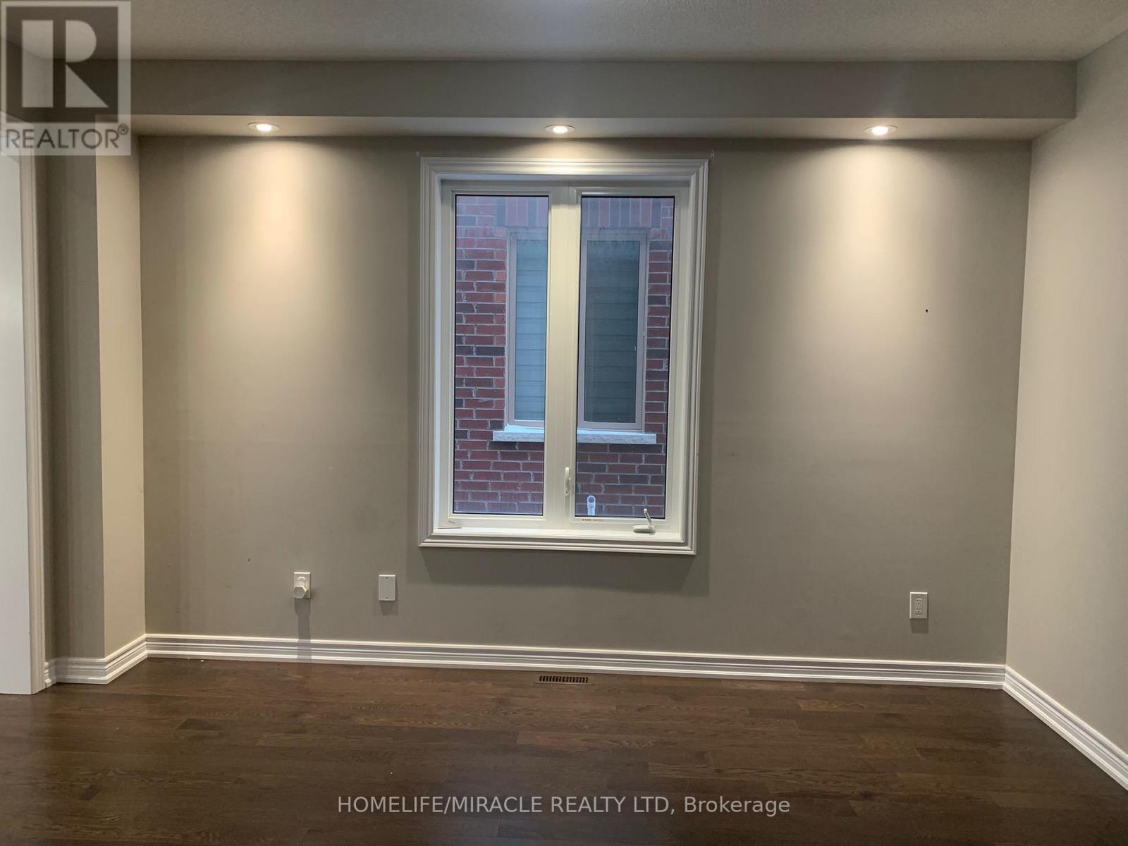 72 Clifford Crescent, New Tecumseth, Ontario  L0G 1W0 - Photo 5 - N12632284