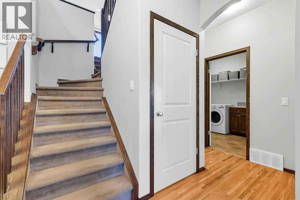 155 Sunset Close, Cochrane, Alberta T4C 0B2 - Photo 7 - A2267391