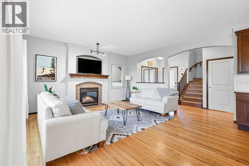 155 Sunset Close, Cochrane, Alberta T4C 0B2 - Photo 9 - A2267391