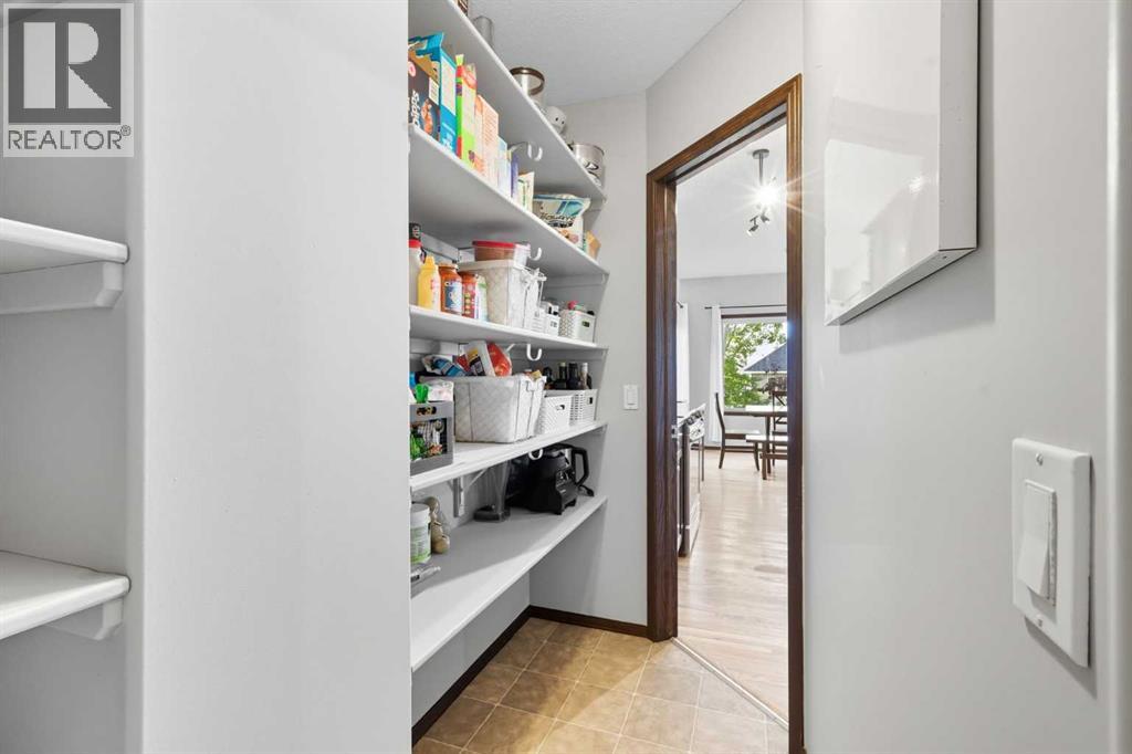 155 Sunset Close, Cochrane, Alberta T4C 0B2 - Photo 16 - A2267391