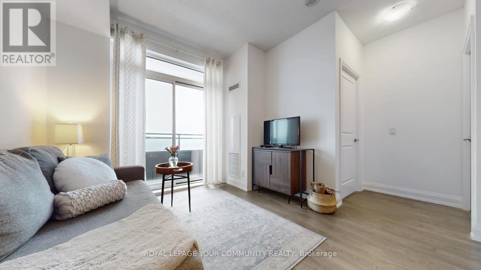 1014 - 7900 Bathurst Street, Vaughan, Ontario  L4J 0J9 - Photo 3 - N12629576