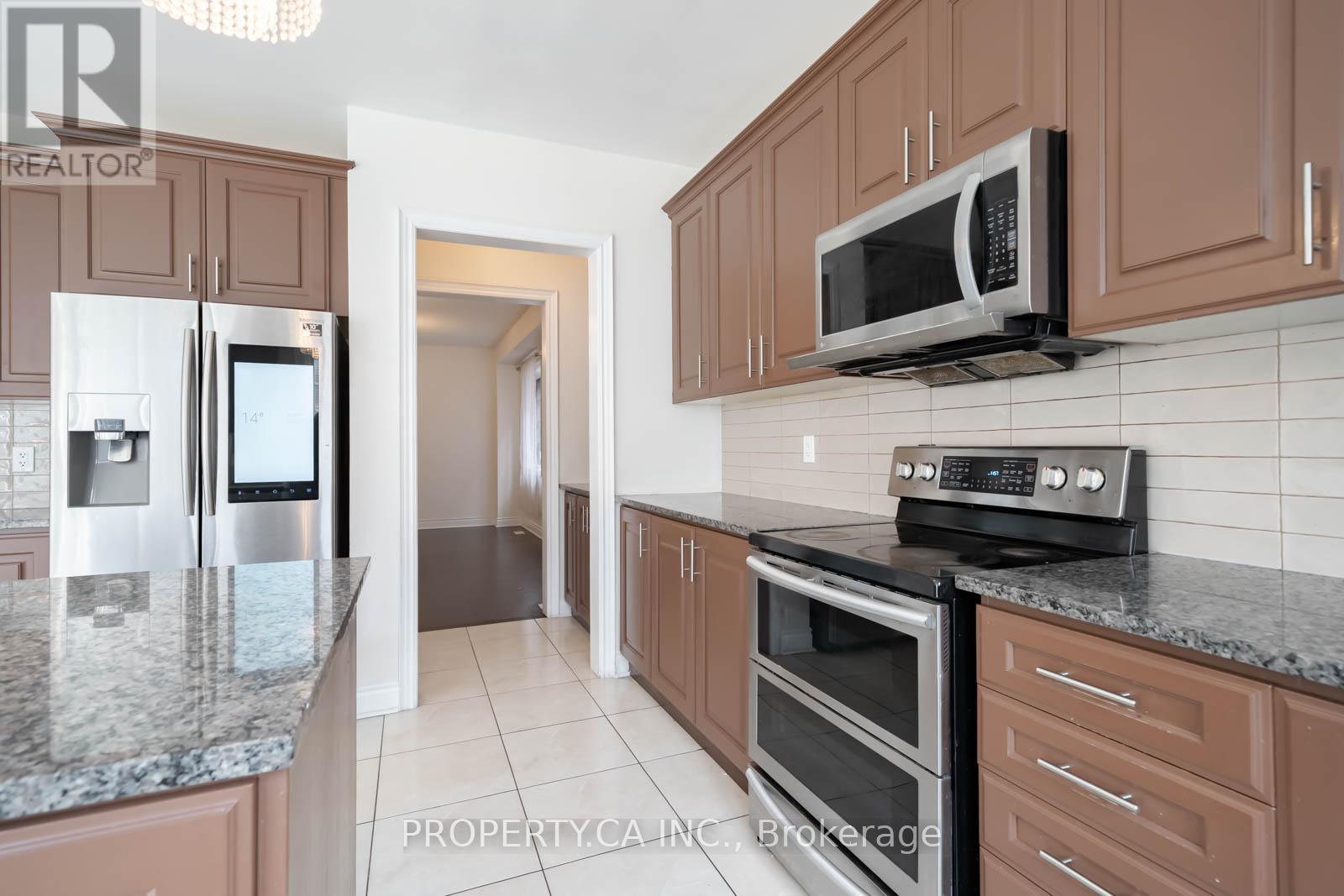 4 Landview Road, Brampton, Ontario  L6P 4G4 - Photo 16 - W12632336