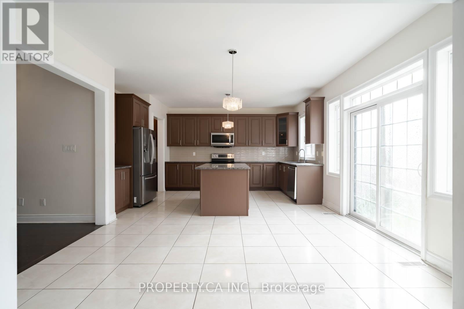 4 Landview Road, Brampton, Ontario  L6P 4G4 - Photo 22 - W12632336