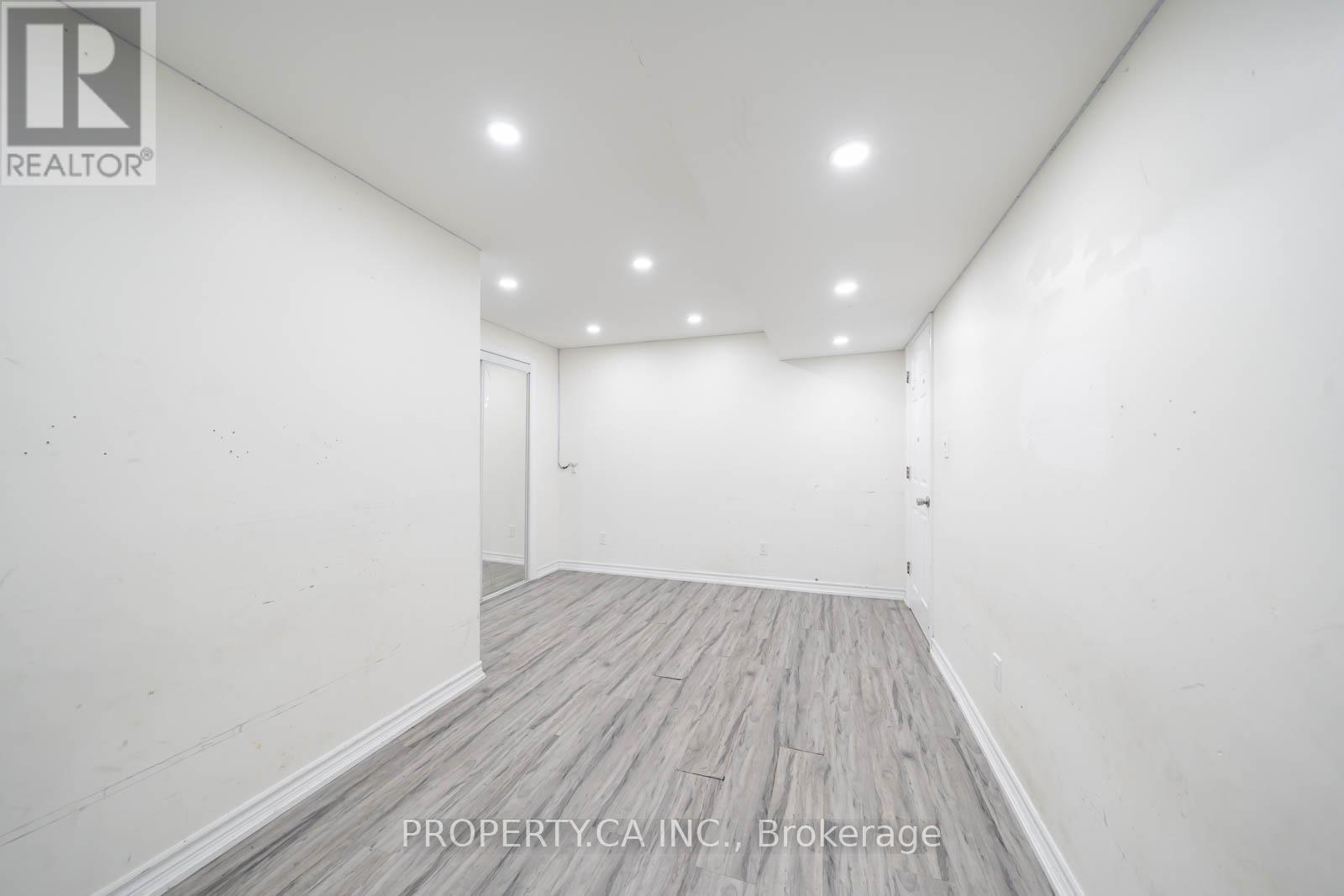 4 Landview Road, Brampton, Ontario  L6P 4G4 - Photo 25 - W12632336