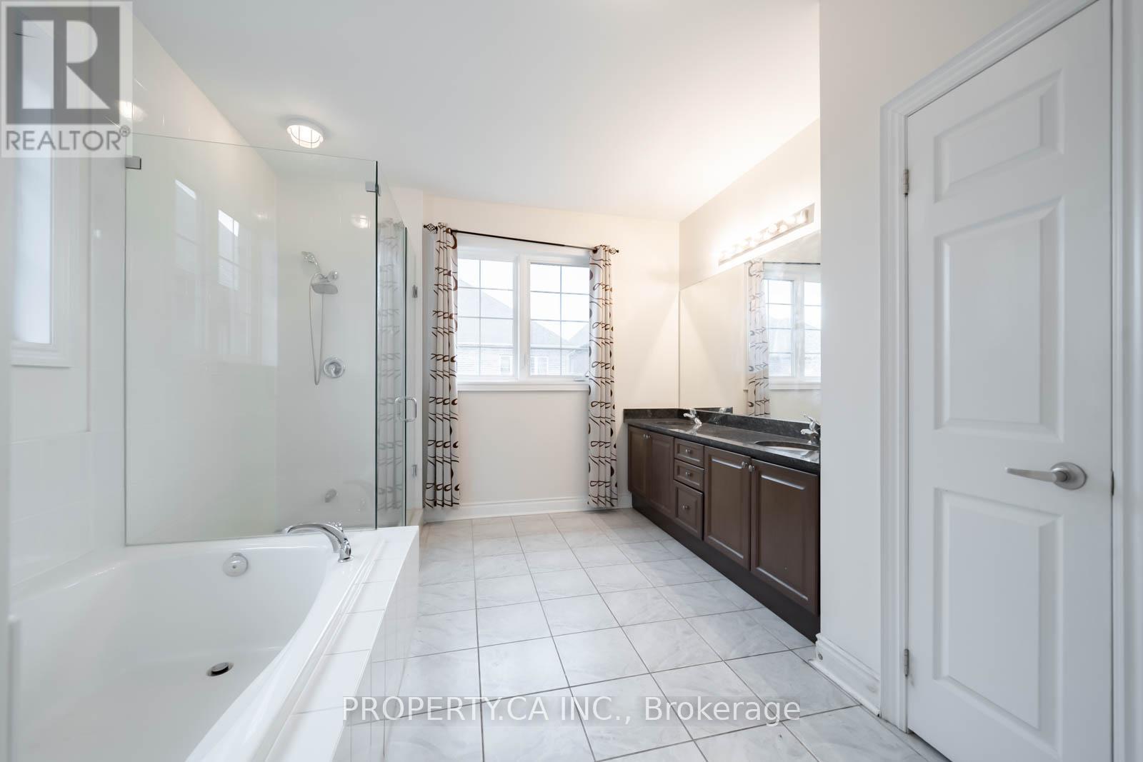 4 Landview Road, Brampton, Ontario  L6P 4G4 - Photo 34 - W12632336