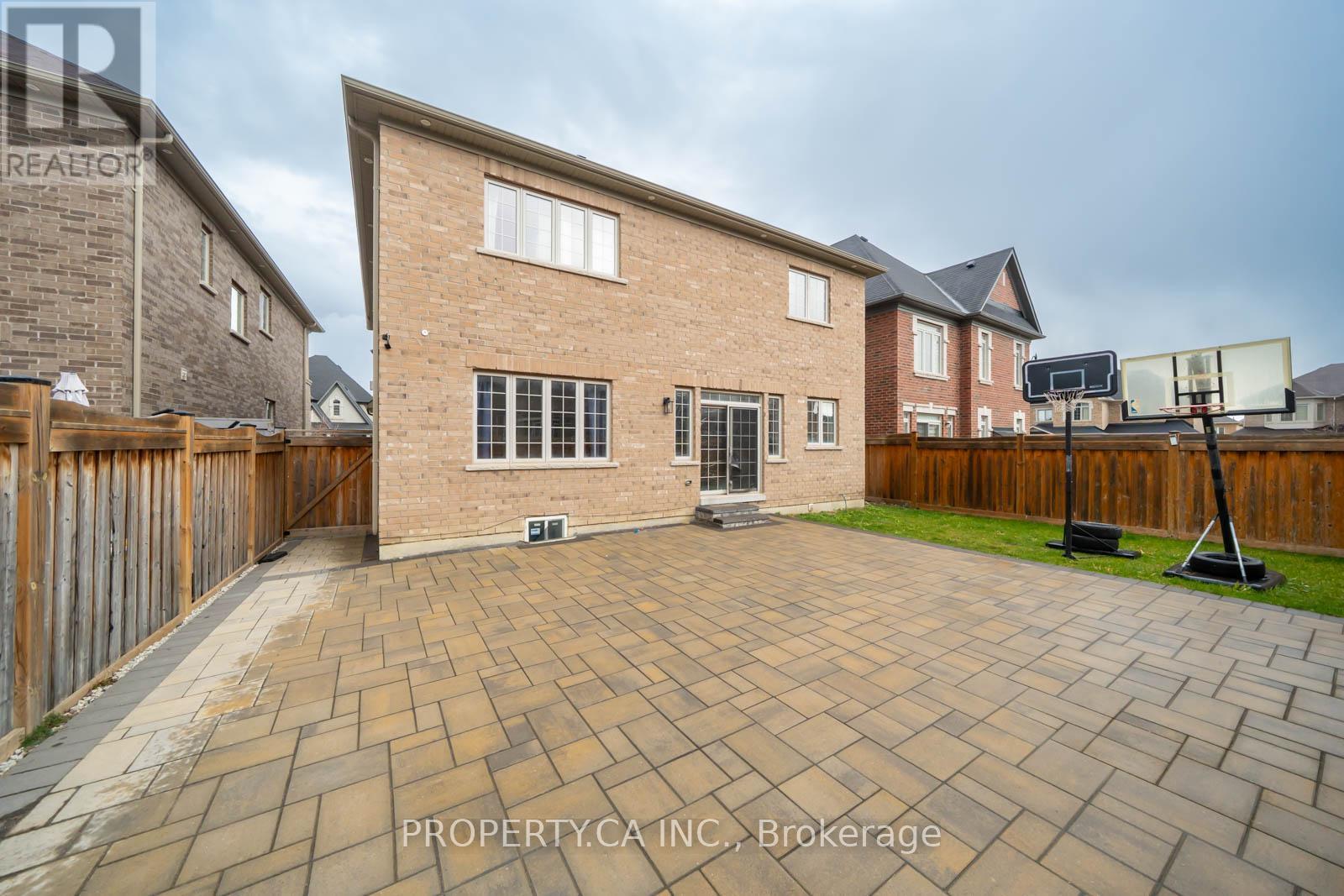 4 Landview Road, Brampton, Ontario  L6P 4G4 - Photo 36 - W12632336