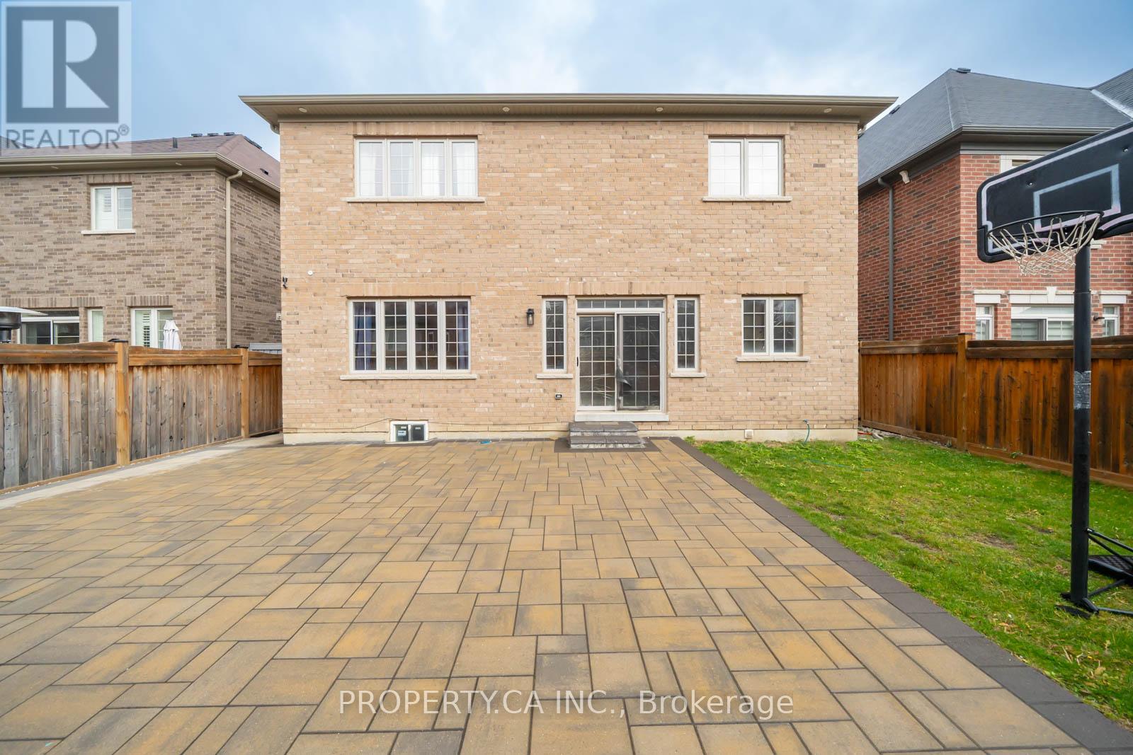 4 Landview Road, Brampton, Ontario  L6P 4G4 - Photo 37 - W12632336