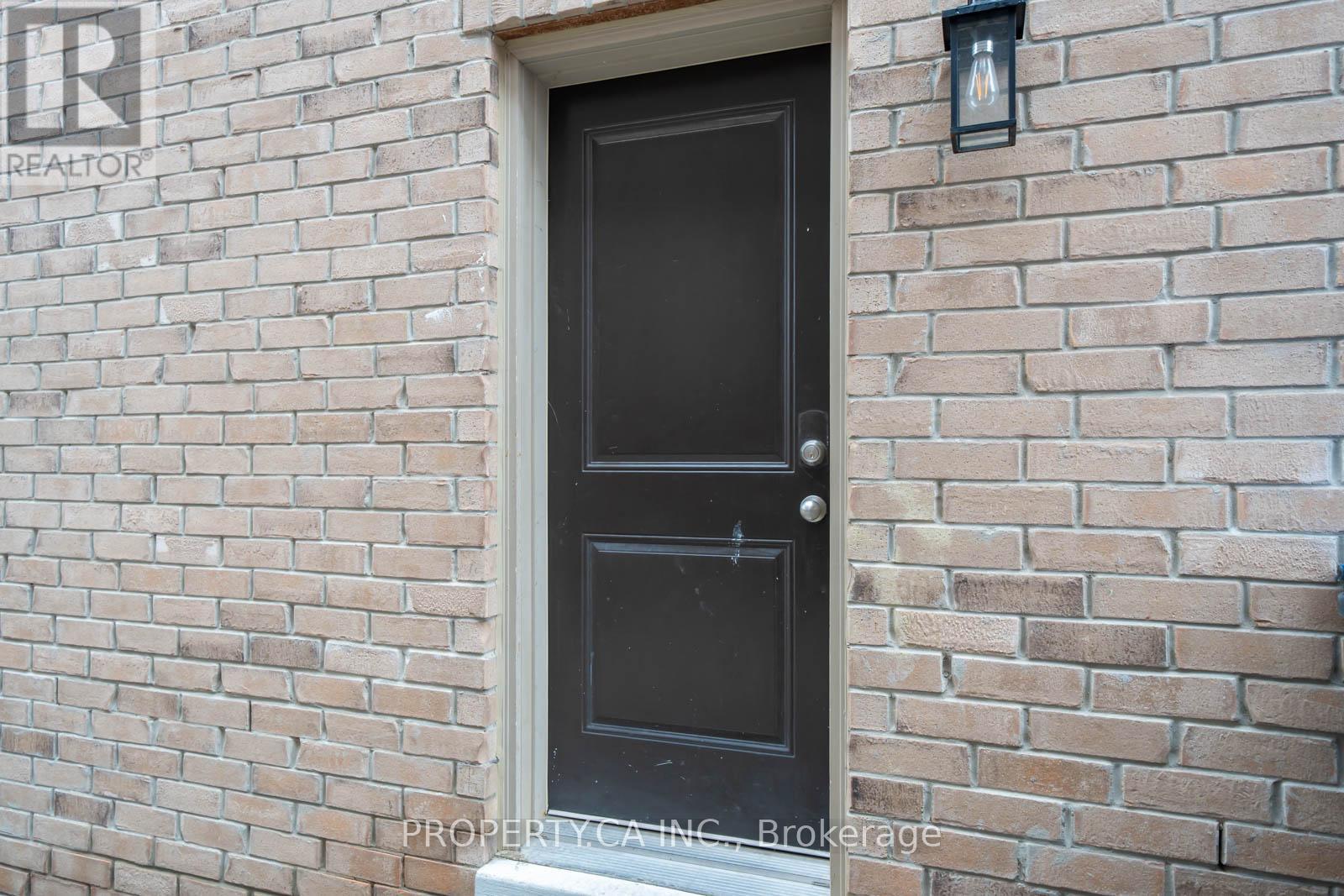 4 Landview Road, Brampton, Ontario  L6P 4G4 - Photo 39 - W12632336