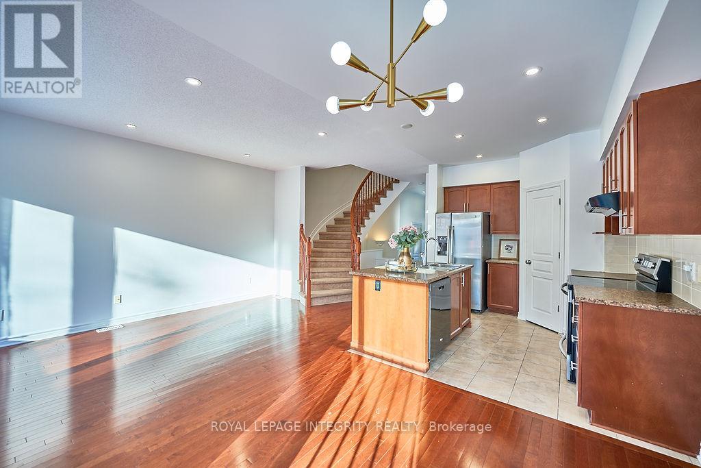 870 Fletcher Circle, Ottawa, Ontario K2T 0B8 - Photo 10 - X12632364