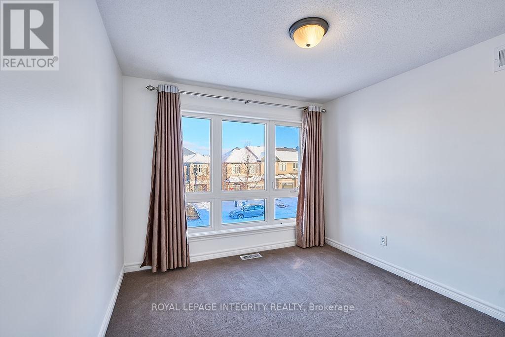 870 Fletcher Circle, Ottawa, Ontario K2T 0B8 - Photo 33 - X12632364