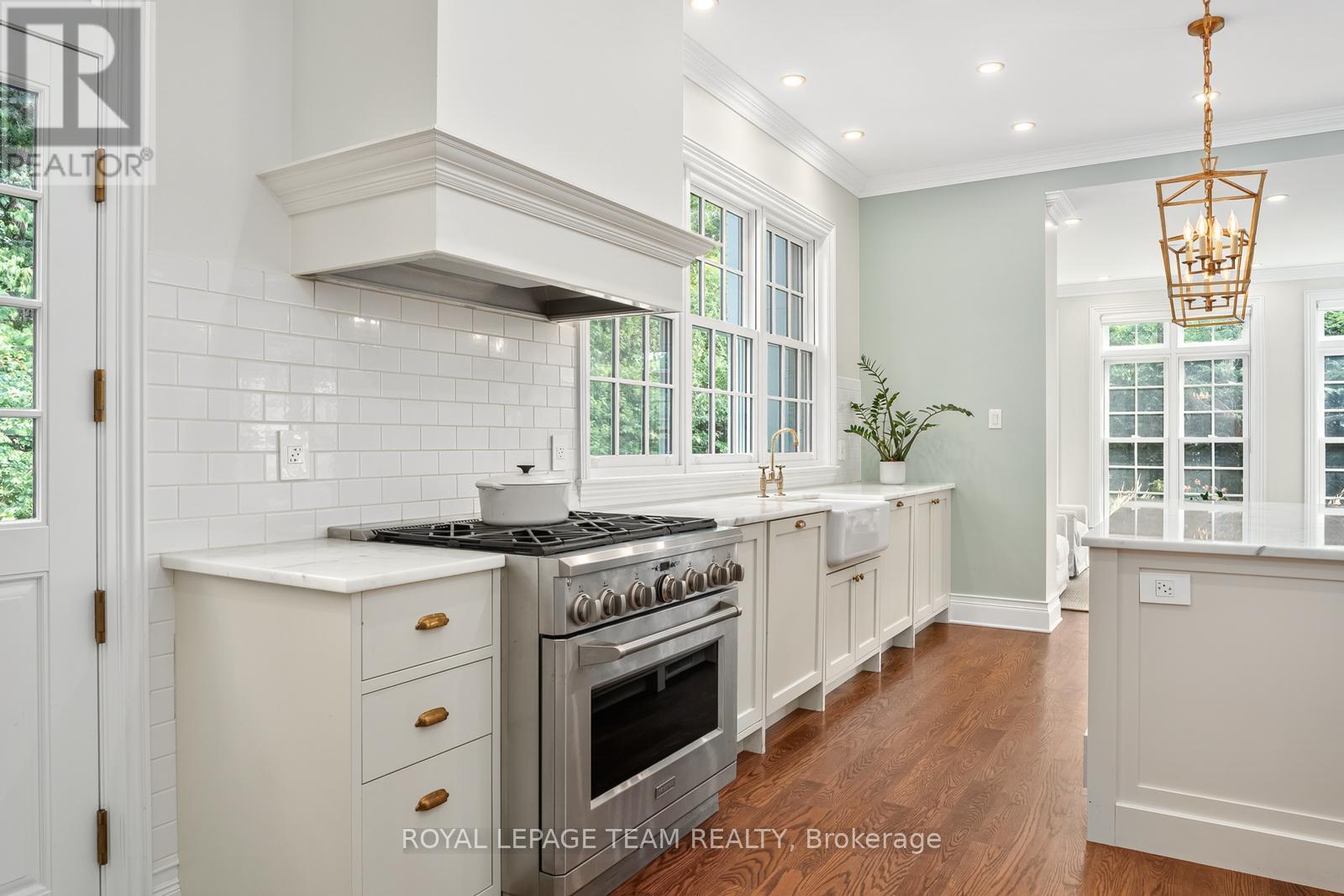 140 Howick Street, Ottawa, Ontario  K1M 0G8 - Photo 9 - X12632370