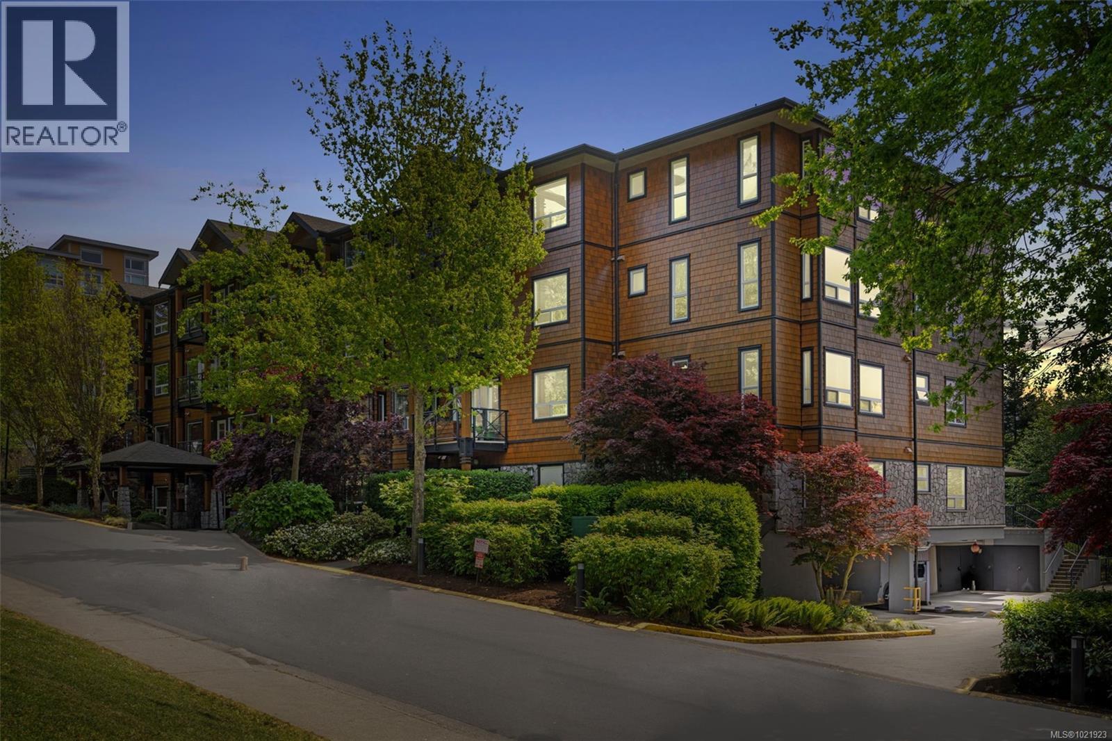 210 201 Nursery Hill Dr, View Royal, British Columbia V9B 0H7 - Photo 1 - 1021923