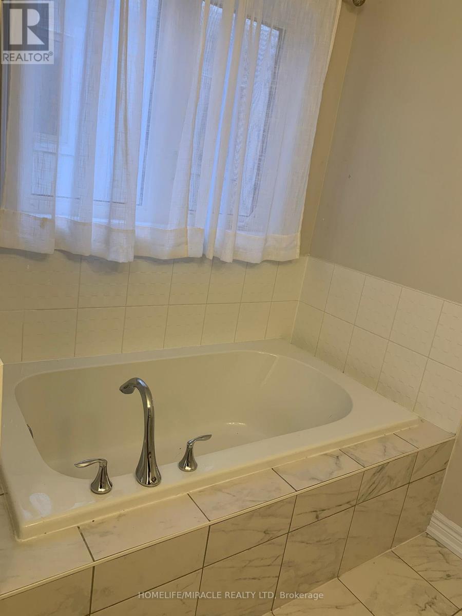 72 Clifford Crescent, New Tecumseth, Ontario  L0G 1W0 - Photo 22 - N12632284