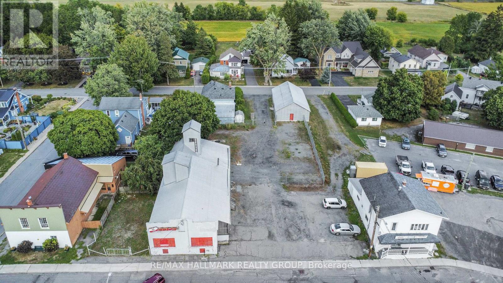 33 KING STREET, North Dundas, Ontario