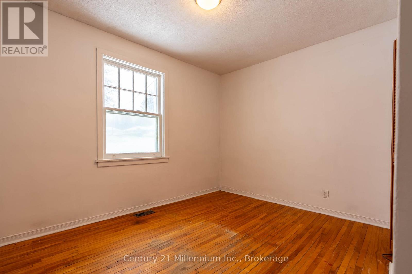 701 5th Street E, Owen Sound, Ontario N4K 1E4 - Photo 19 - X12631048