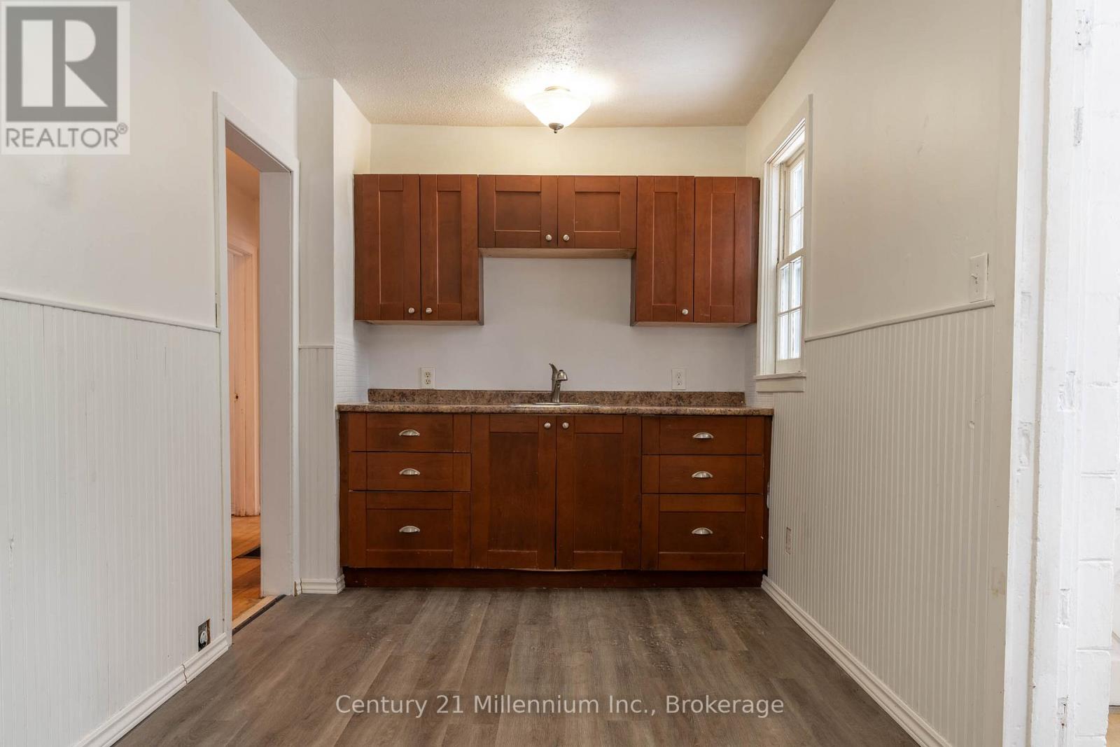 701 5th Street E, Owen Sound, Ontario N4K 1E4 - Photo 14 - X12631048