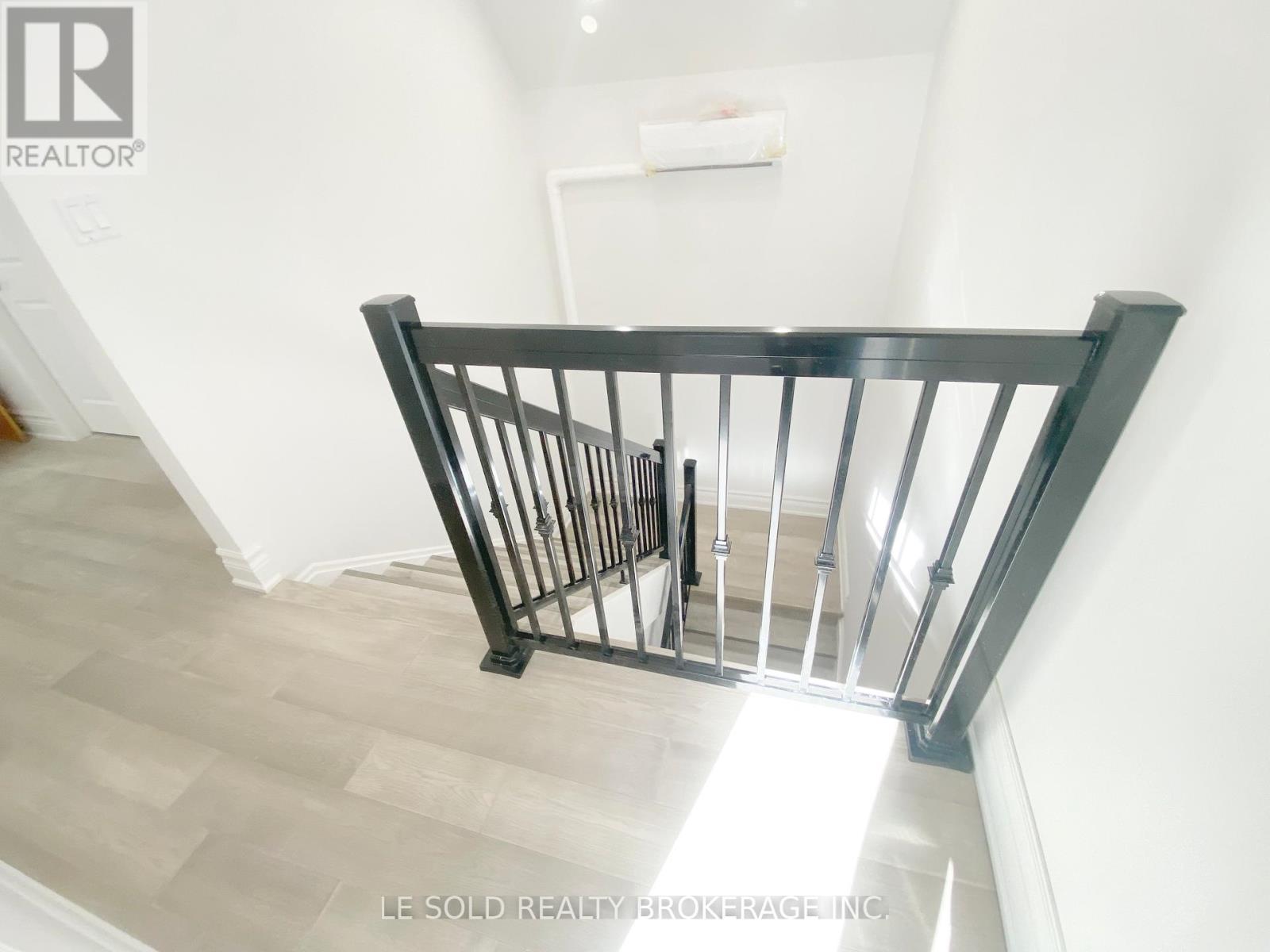 Room L201 - 81 Hallam Street, Toronto, Ontario  M6H 1W7 - Photo 5 - W12631842