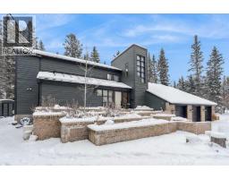 3 Redwood Meadows Close, Rural Rocky View County, Alberta