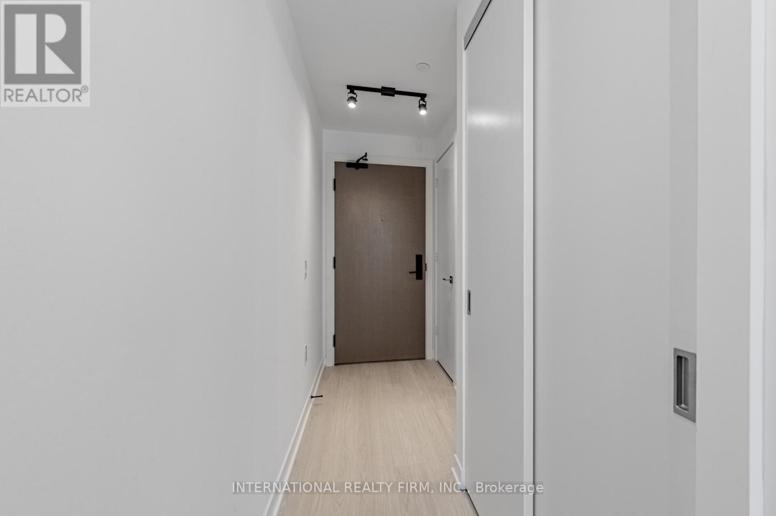 1507 - 195 Mccaul Street, Toronto, Ontario  M5T 0E5 - Photo 3 - C12632374