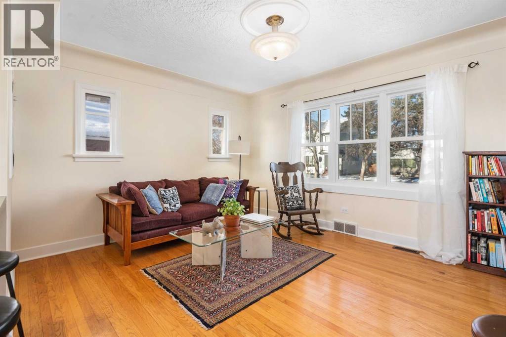 421 19 Avenue Ne, Calgary, Alberta  T2E 1P4 - Photo 5 - A2274869