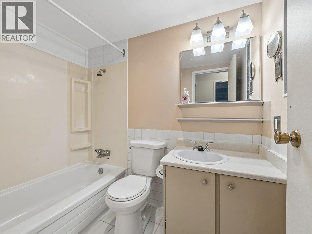 203 9133 Capella Drive, Burnaby, British Columbia  V3J 7K4 - Photo 13 - R3073684