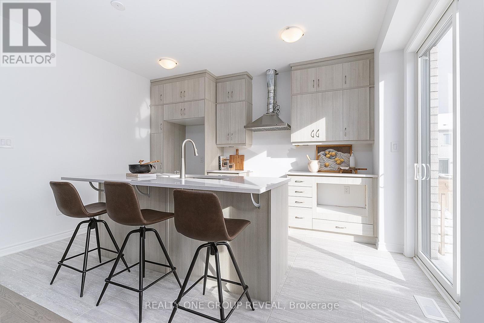 3352 Marchington Square, Pickering, Ontario  L1X 0N1 - Photo 13 - E12632378