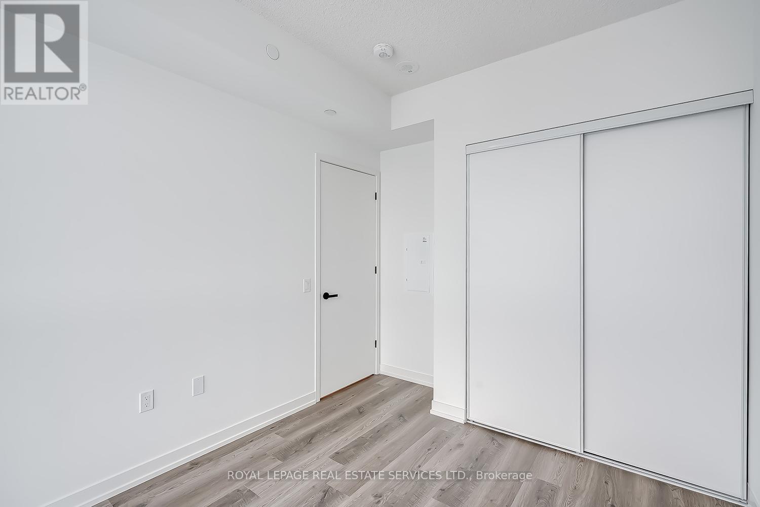 4303 - 8 Interchange Way, Vaughan, Ontario  L4K 0R2 - Photo 13 - N12632376