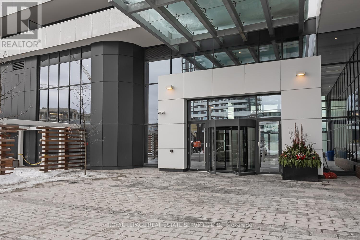 4303 - 8 Interchange Way, Vaughan, Ontario  L4K 0R2 - Photo 3 - N12632376