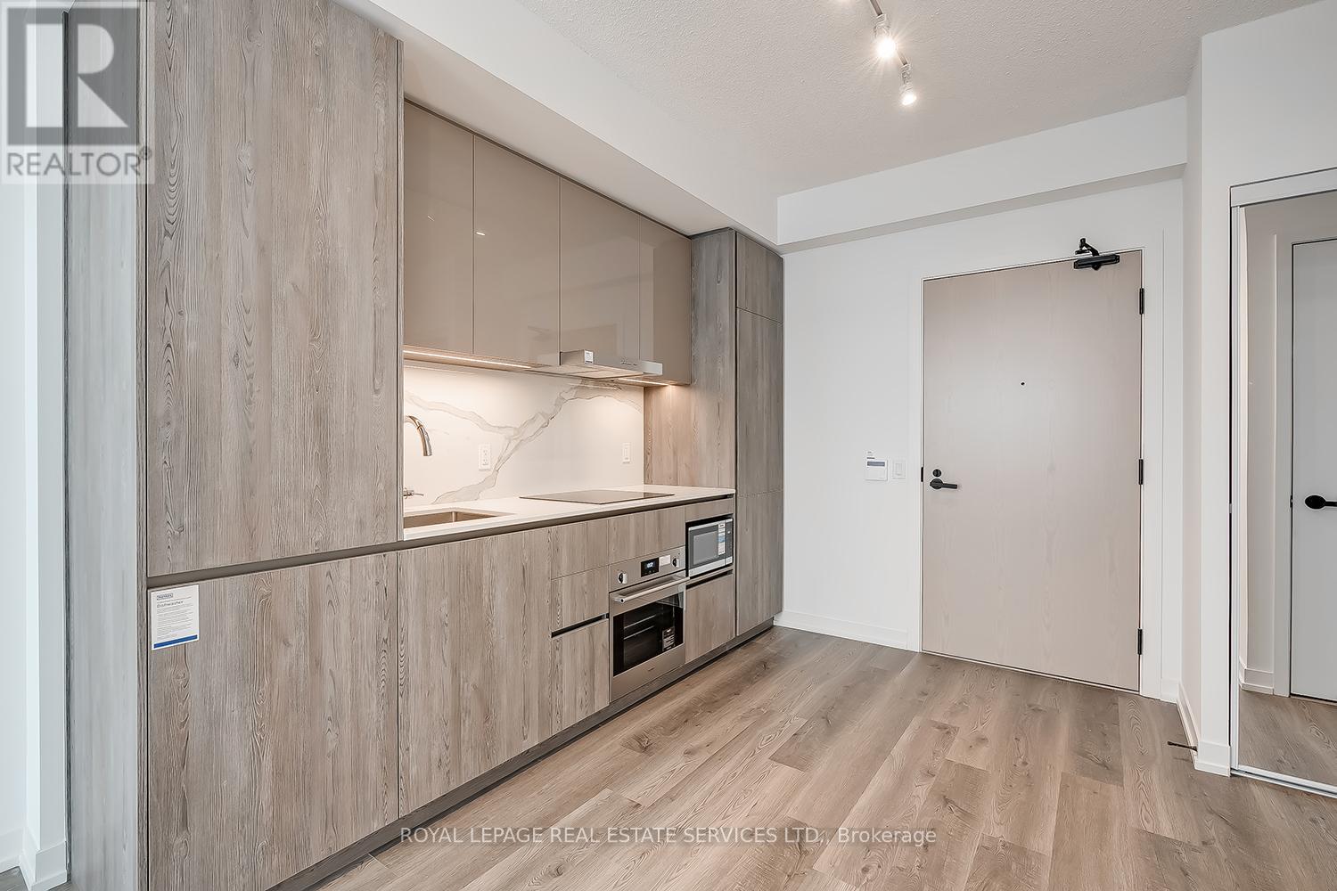 4303 - 8 Interchange Way, Vaughan, Ontario  L4K 0R2 - Photo 9 - N12632376