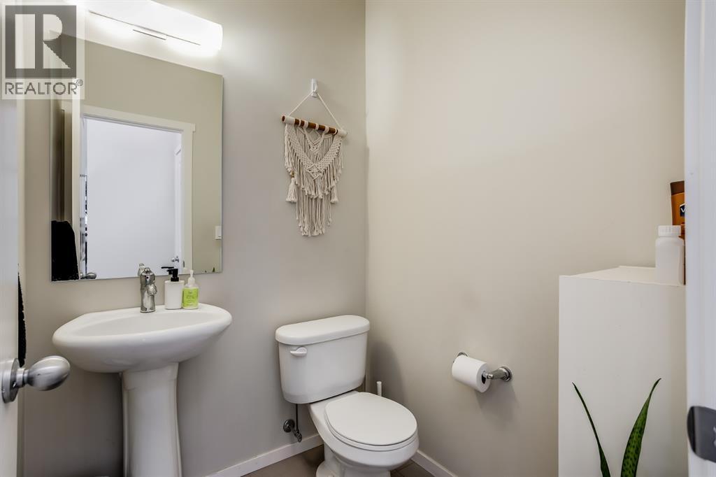 29 Kinlea Common Nw, Calgary, Alberta  T3R 0S2 - Photo 7 - A2266681