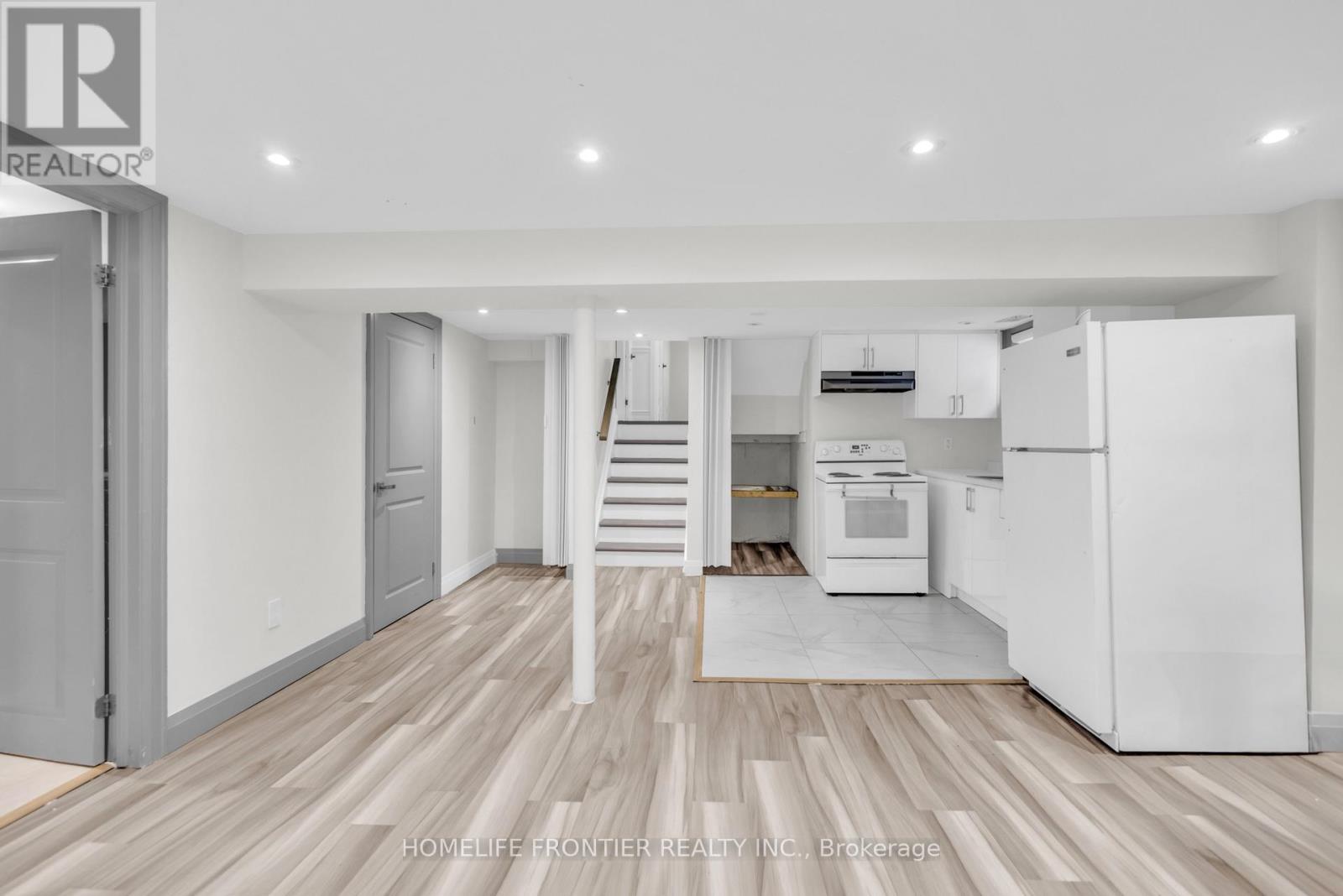 61 Sundial Crescent, Toronto, Ontario  M4A 2J7 - Photo 19 - C12614678