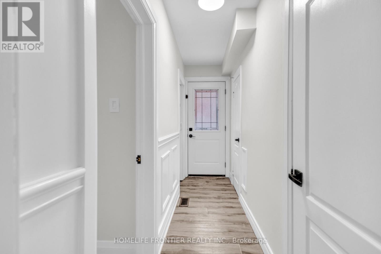 61 Sundial Crescent, Toronto, Ontario  M4A 2J7 - Photo 4 - C12614678