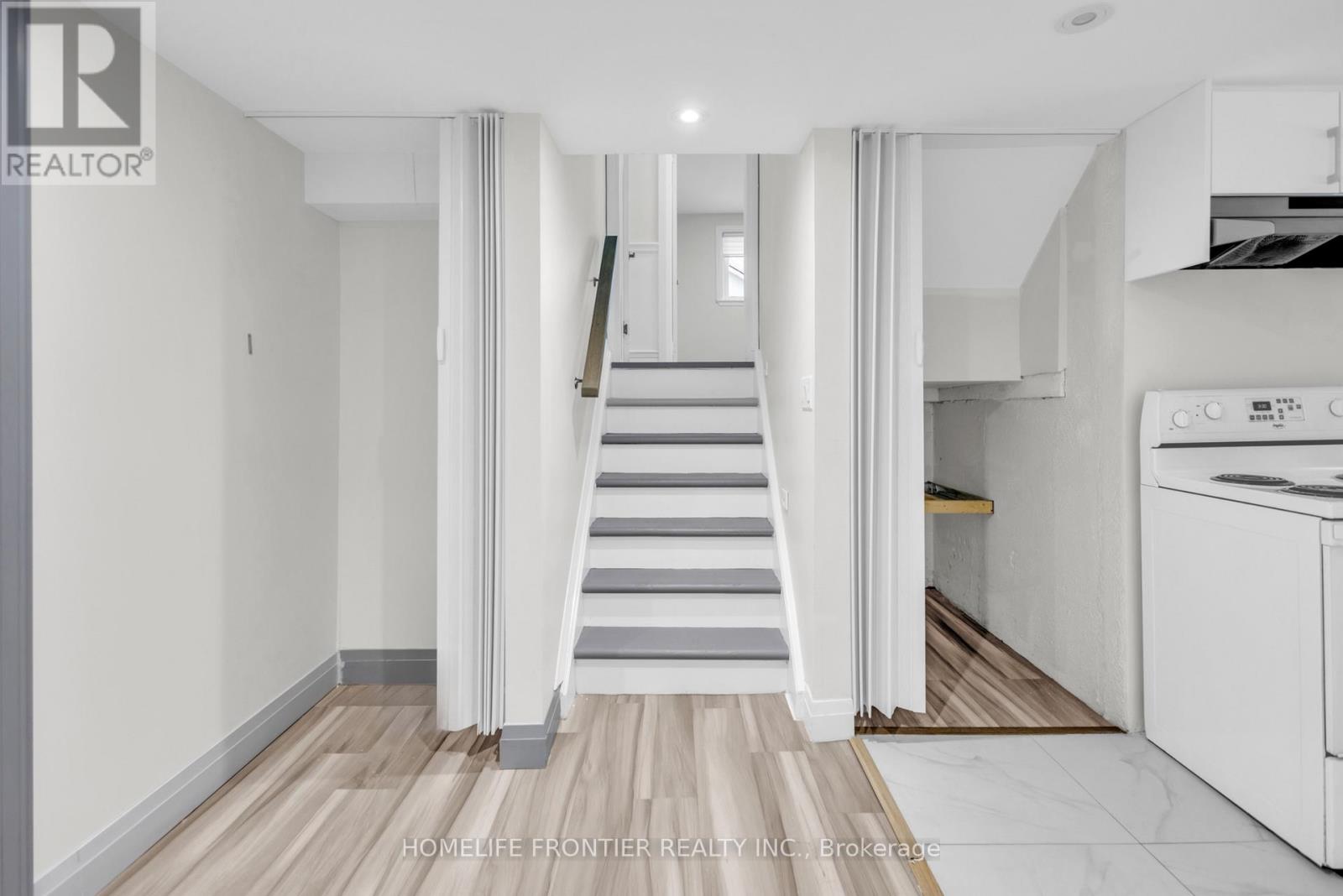 61 Sundial Crescent, Toronto, Ontario  M4A 2J7 - Photo 15 - C12614678