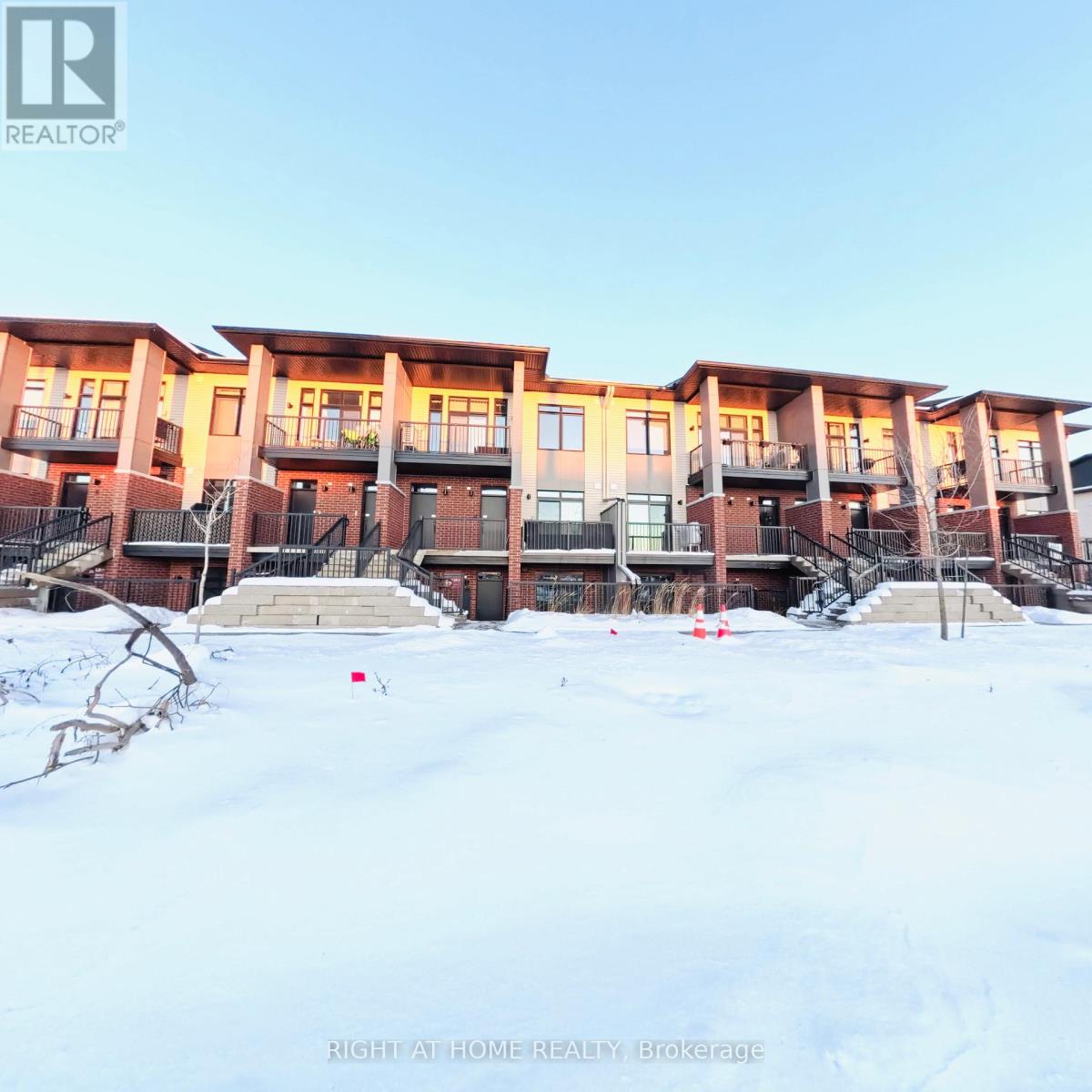 J - 4787 BANK STREET, Ottawa, Ontario