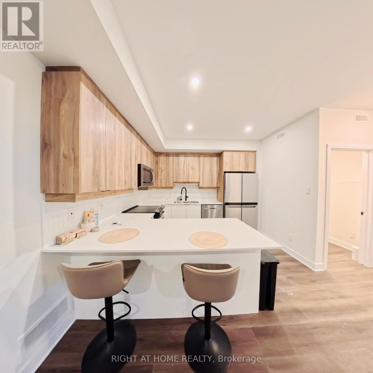 J - 4787j Bank Street, Ottawa, Ontario  K1T 0Z9 - Photo 5 - X12632390