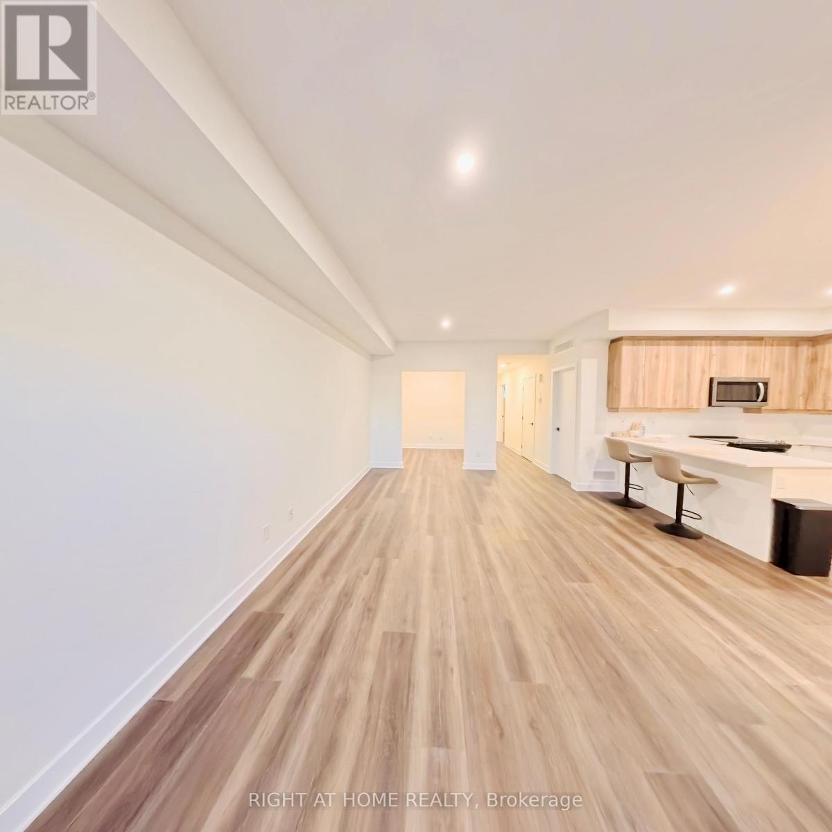 J - 4787j Bank Street, Ottawa, Ontario  K1T 0Z9 - Photo 8 - X12632390