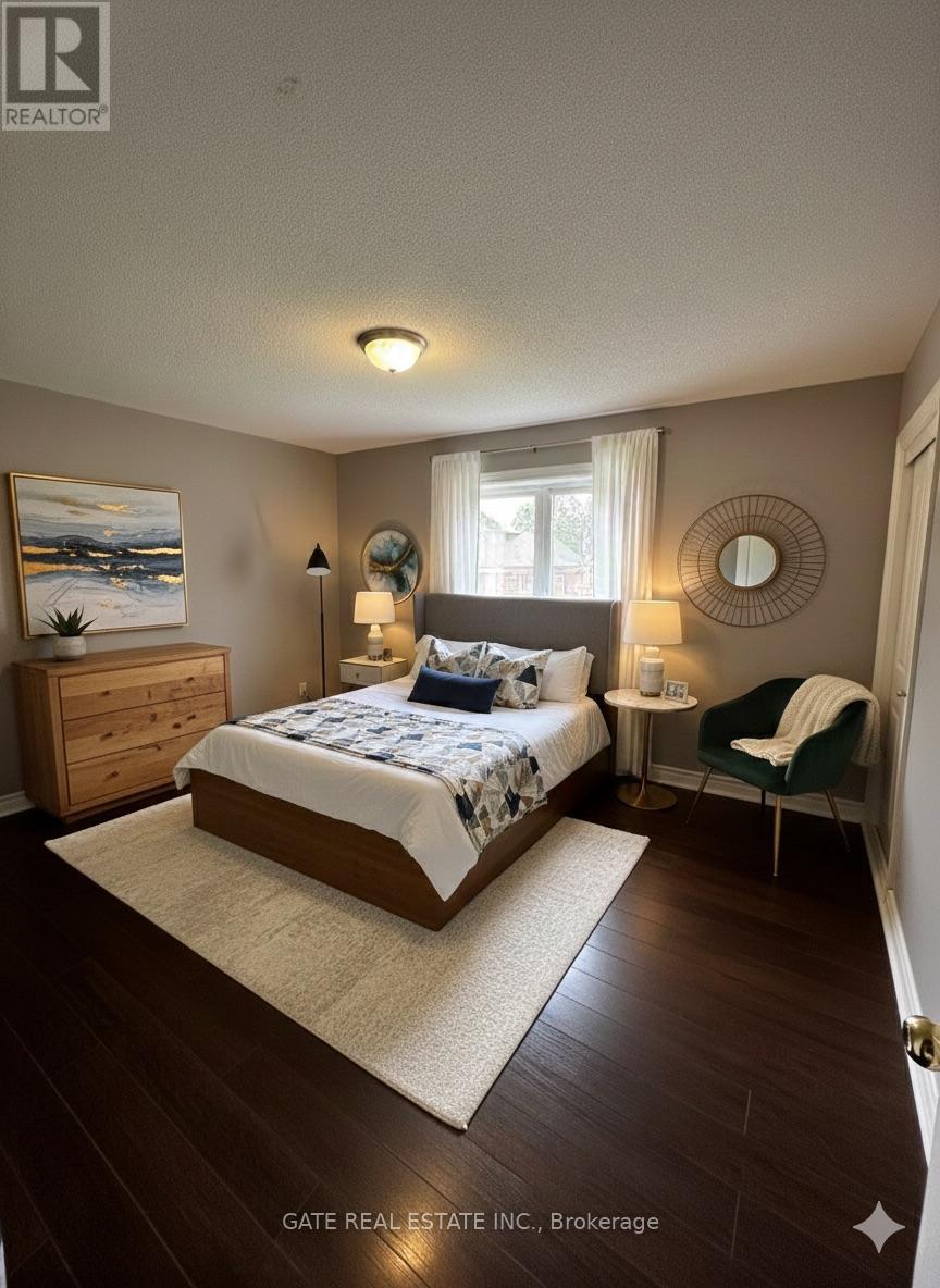 86 Bond Crescent, Richmond Hill, Ontario  L4E 3K7 - Photo 6 - N12548096