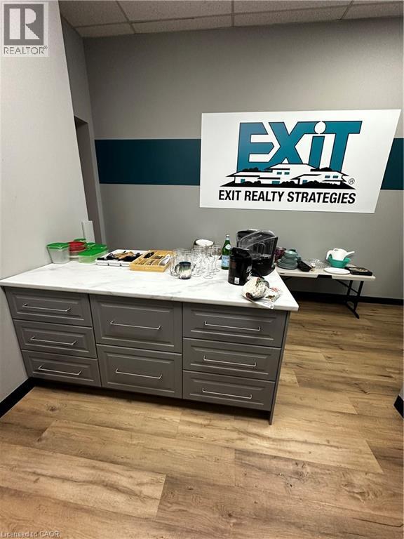 2279 Fairview Street Unit# 1, Burlington, Ontario  L7R 2E3 - Photo 13 - 40793824