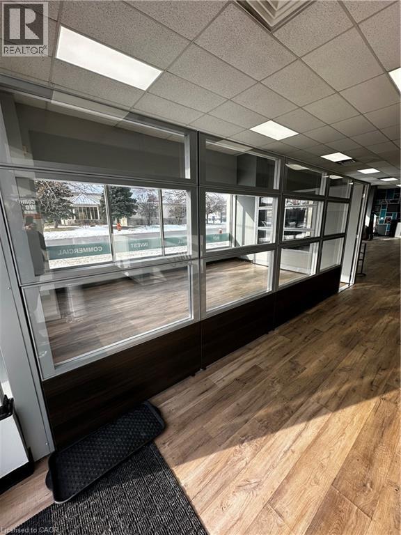 2279 Fairview Street Unit# 1, Burlington, Ontario  L7R 2E3 - Photo 4 - 40793824